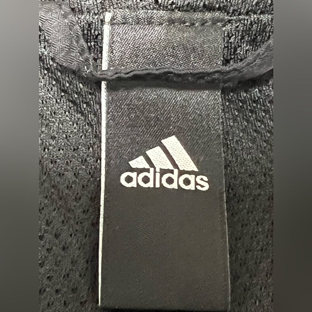 Adidas Essentials Wind Jacket Size L - image 6